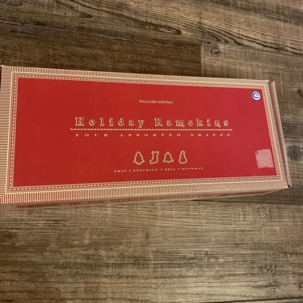 Williams Sonoma Ramekin Set NEW Christmas Ceramic Stocking Tree Bell Baking Dish